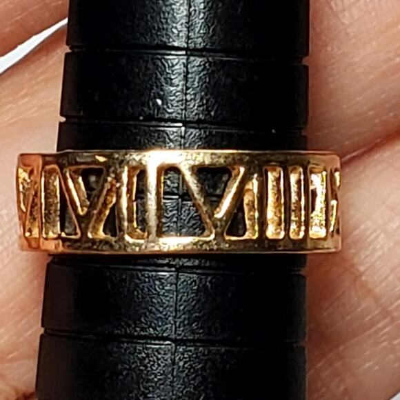 Copper Tone Roman Numeral Ring Sz 8.5 - Picture 2 of 4